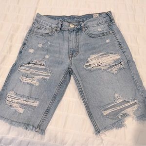 💙We The Free denim shorts size 25